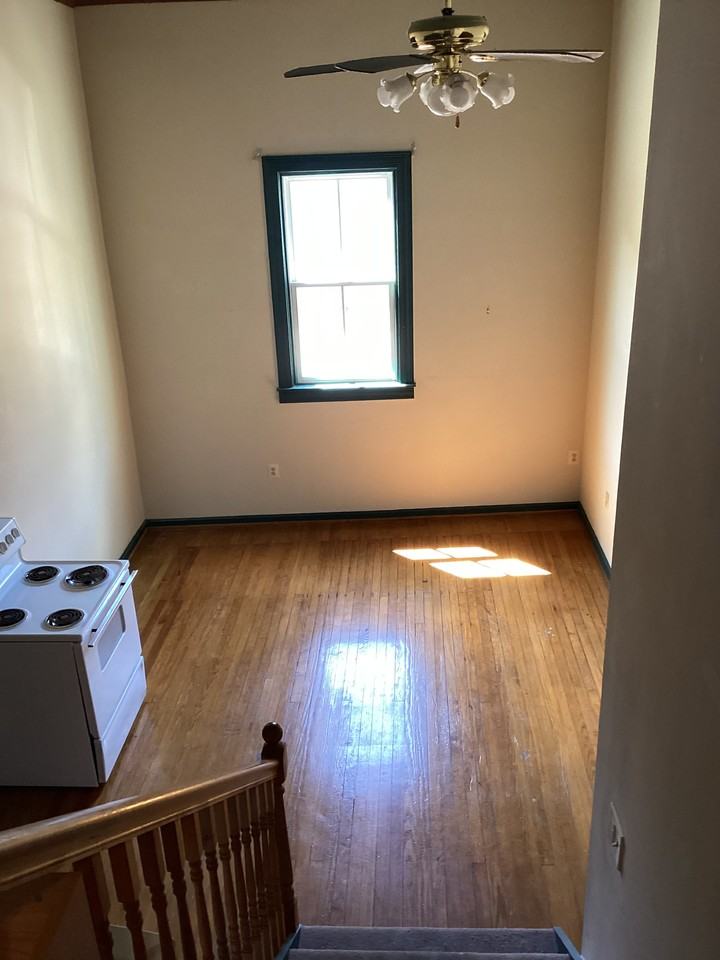 7568 Main St #3MEZZANINE - Photo 3 of 13