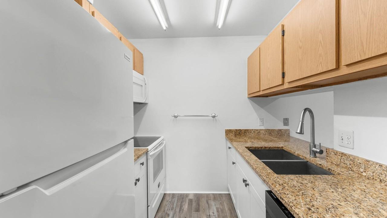 1758 Abbey Rd #201 - Photo 3 of 19