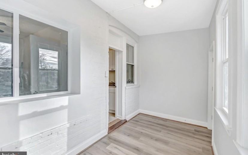 237 15th St Se #NA - Photo 7 of 22
