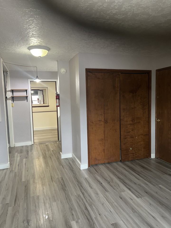 408 Nw 10th St #NA - Photo 6 of 22