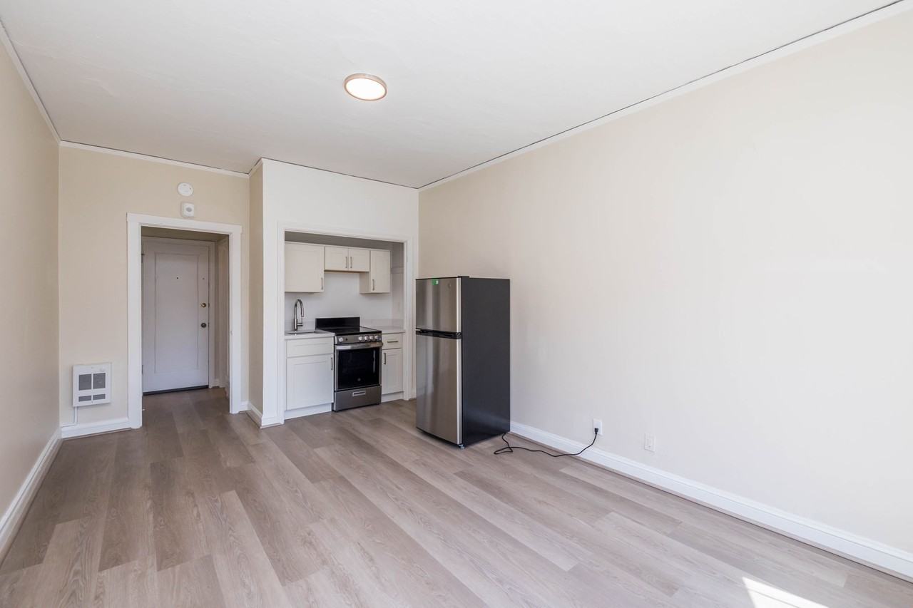 77 Glen - Photo 3 of 24