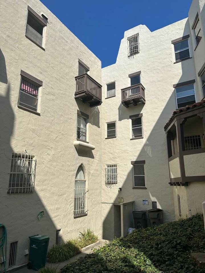 Lantz Building 08 - Photo 2 of 13