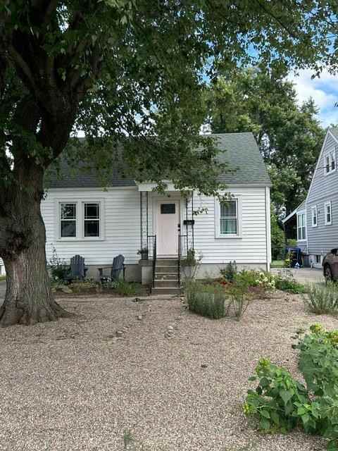 2709 Delor Ave - Photo 2 of 20