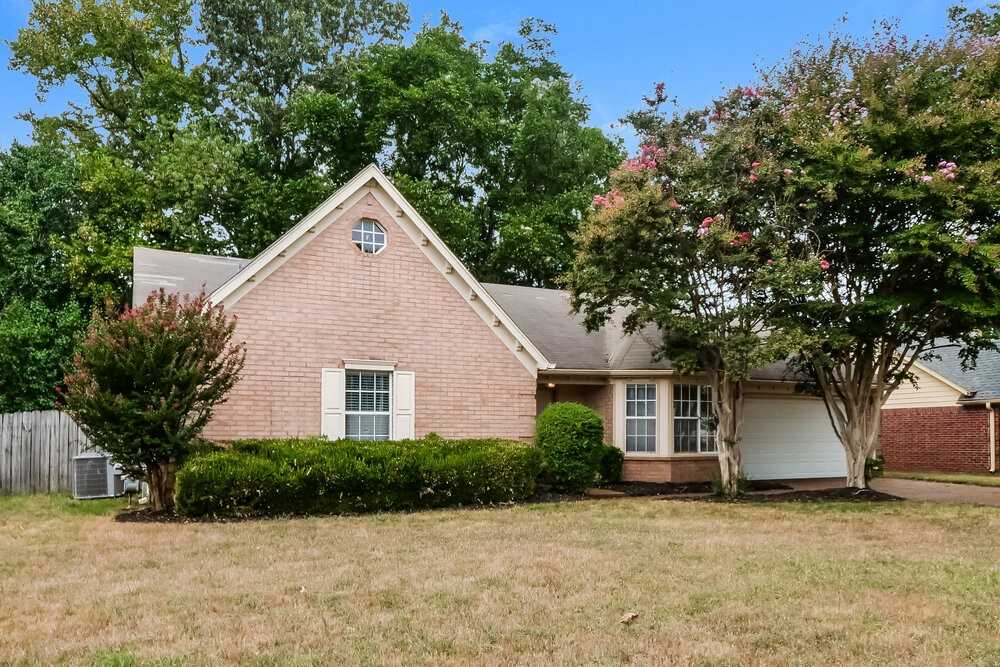 3473 Earlynn Dr - Photo 3 of 16