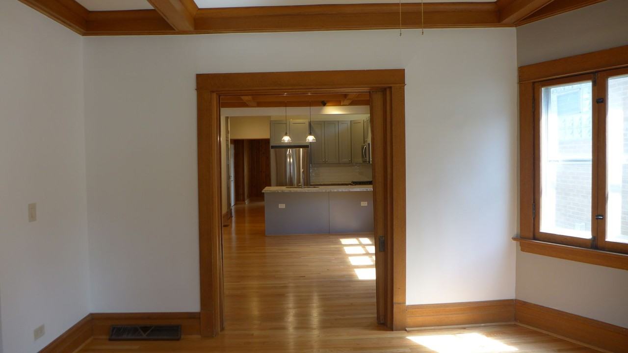 136 Elgin - Photo 7 of 50