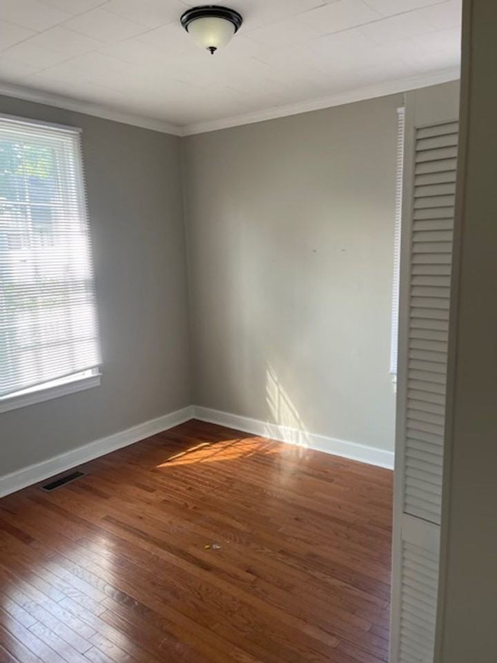 1009 Nutwood St - Photo 3 of 6