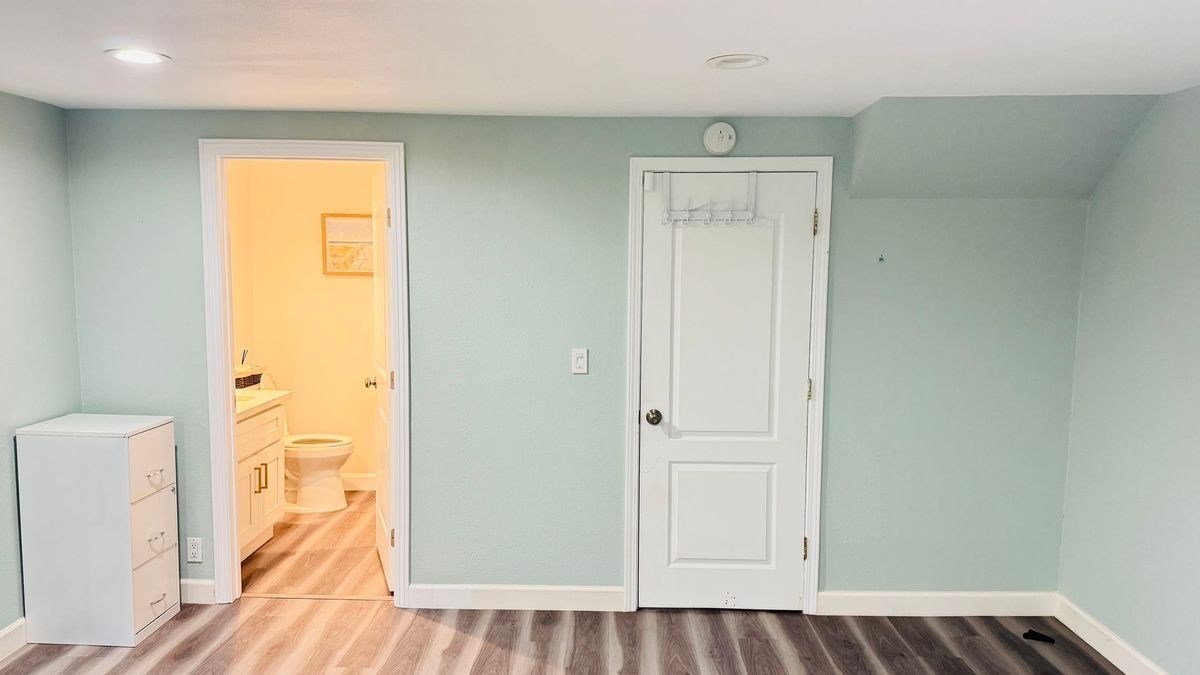 9337 Danbury St - Photo 2 of 6