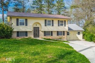 537 Reba Rd - Photo 1 of 1