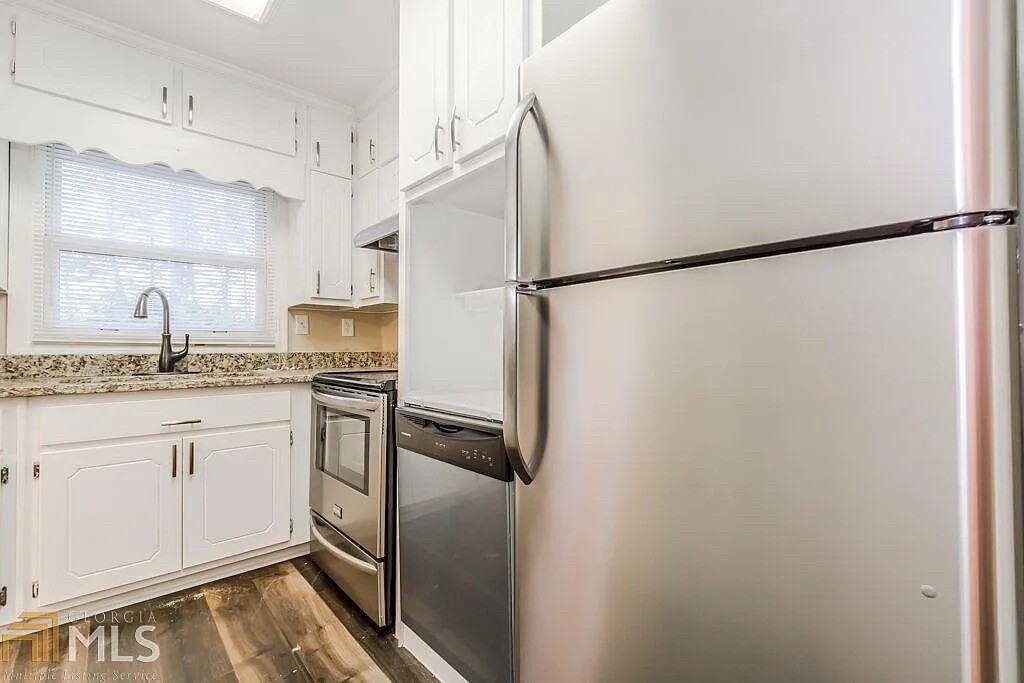 537 Reba Rd - Photo 6 of 28