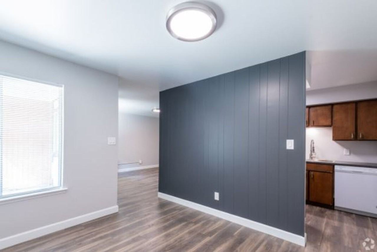 Midtown Flats - Photo 7 of 18