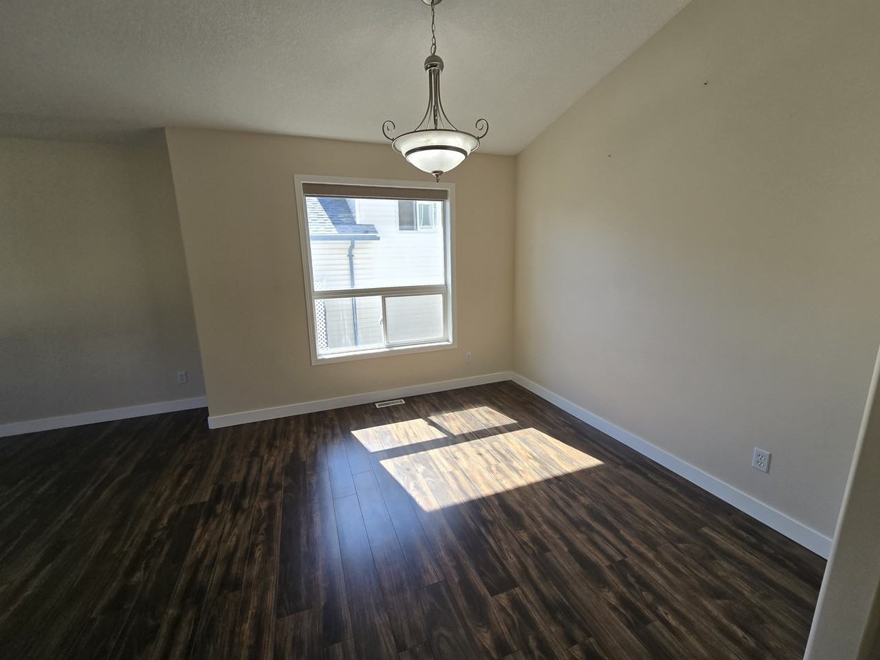 9628 98 St #1 - Photo 6 of 24