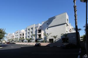 featured image of 6828 Van Nuys Blvd