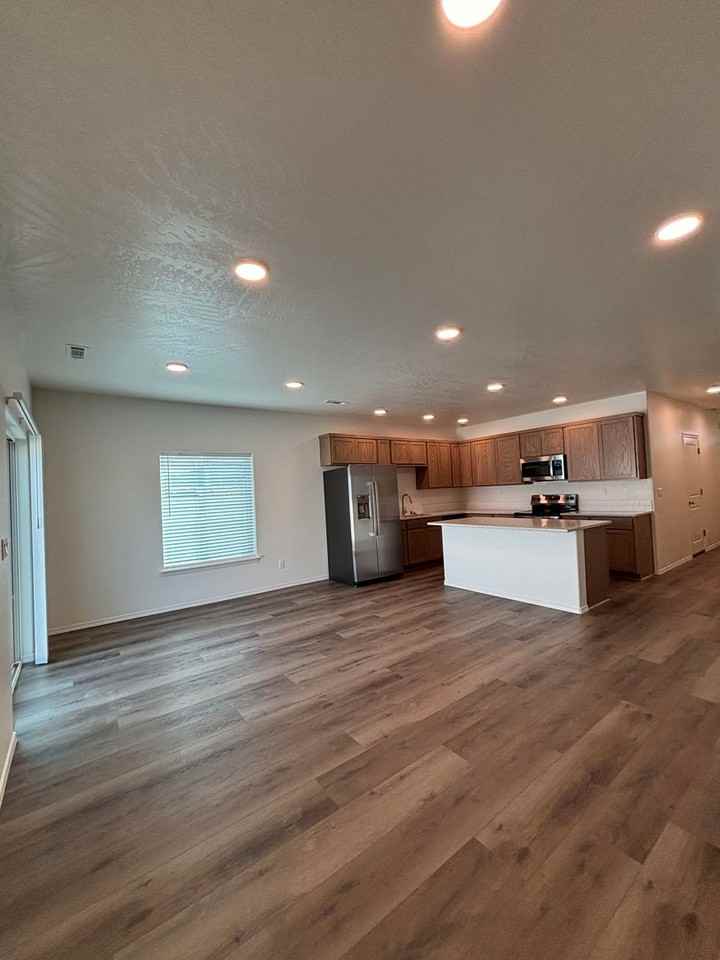 3767 S Roosevelt Pl - Photo 4 of 10