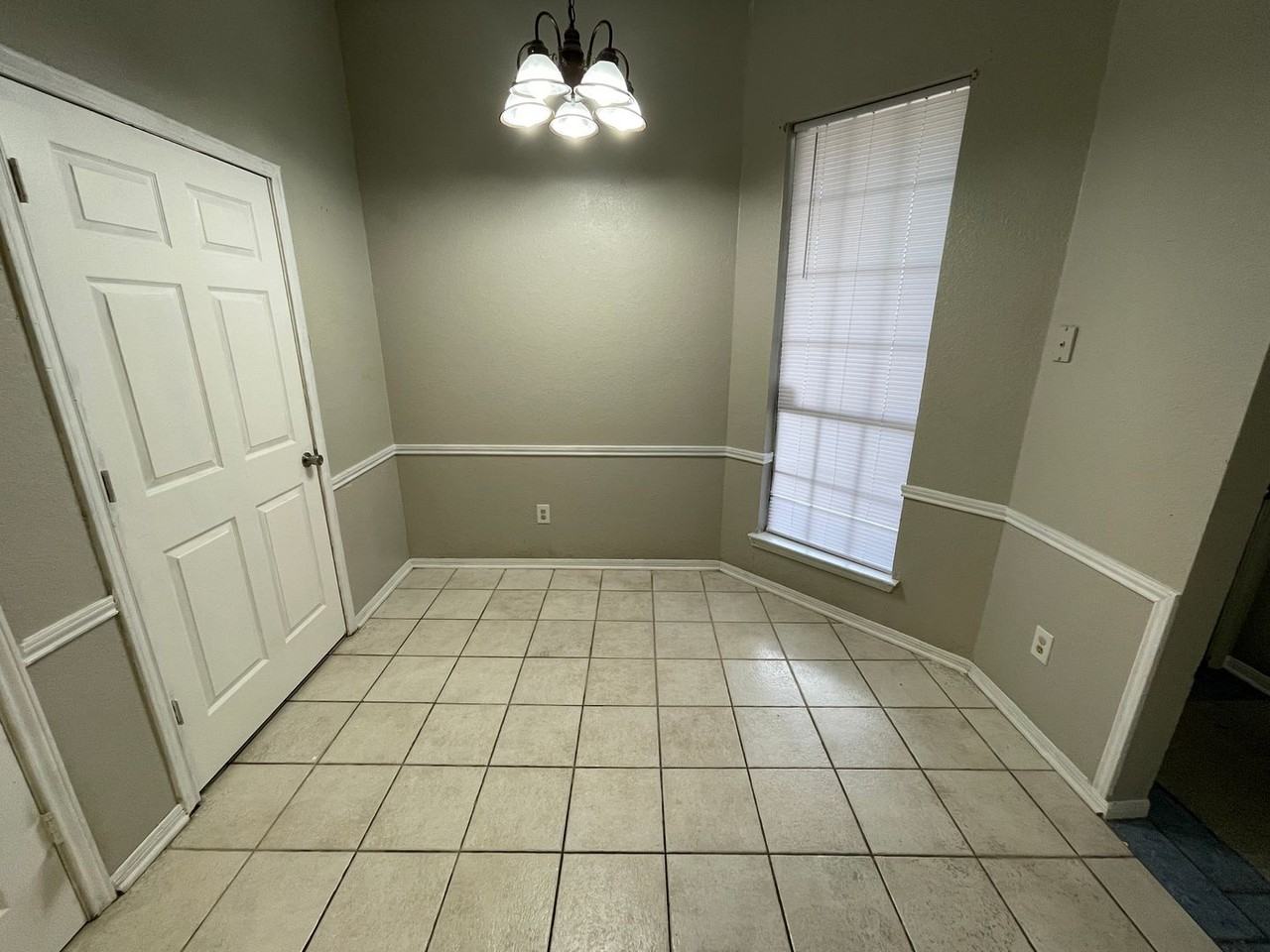 4502 Frontier Trl - Photo 6 of 23