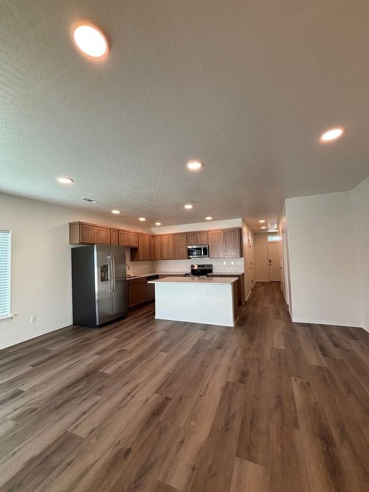 3719 S Roosevelt Pl - Photo 5 of 7