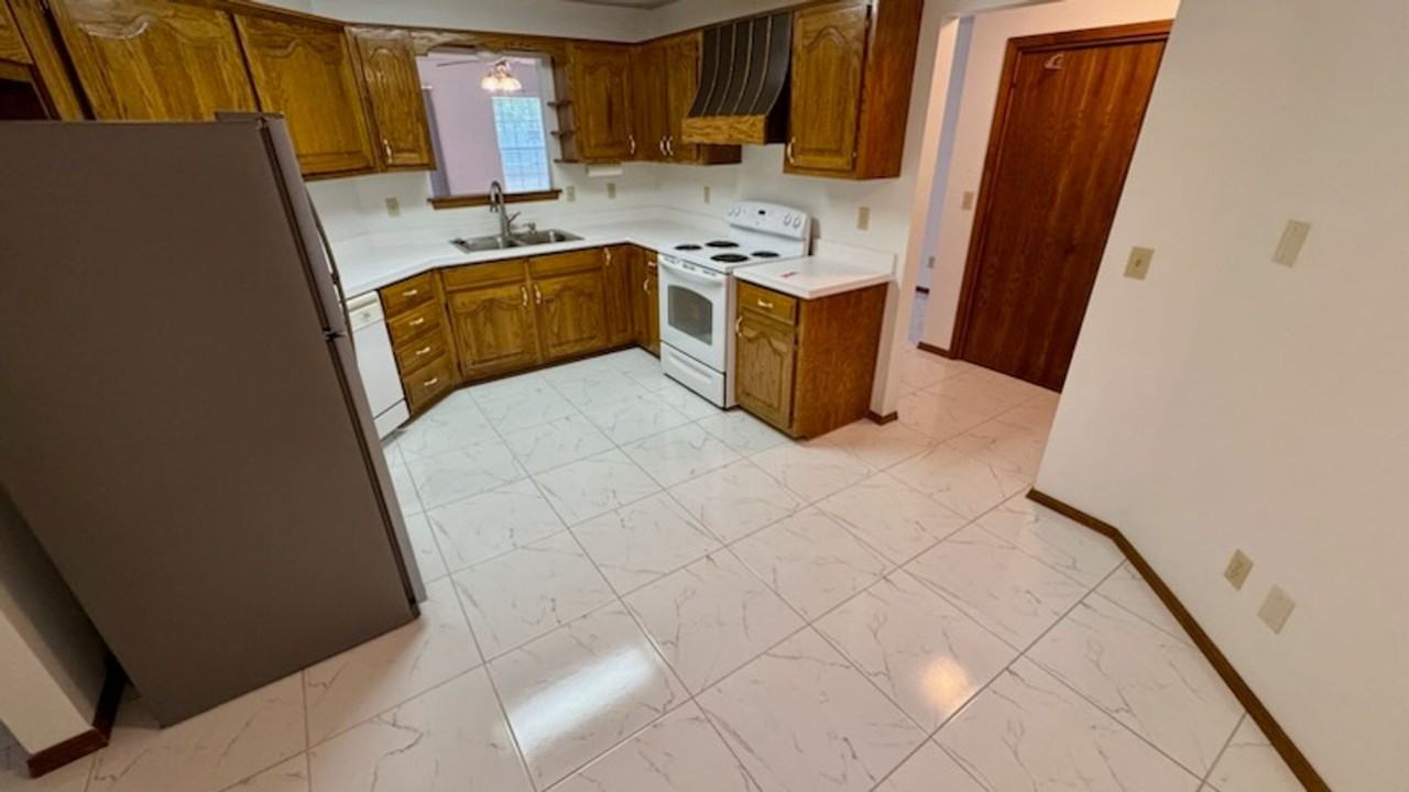 535 Scott St - Photo 3 of 25