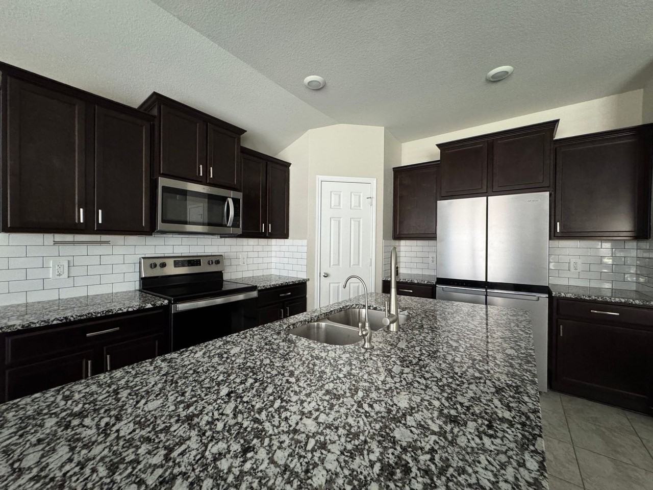 3138 Wigeon Way - Photo 2 of 23
