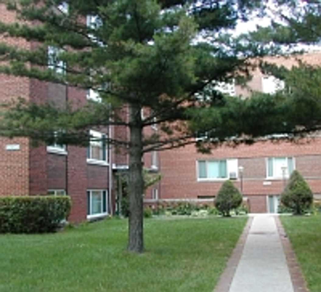 231 N. Ridge - Photo 2 of 2