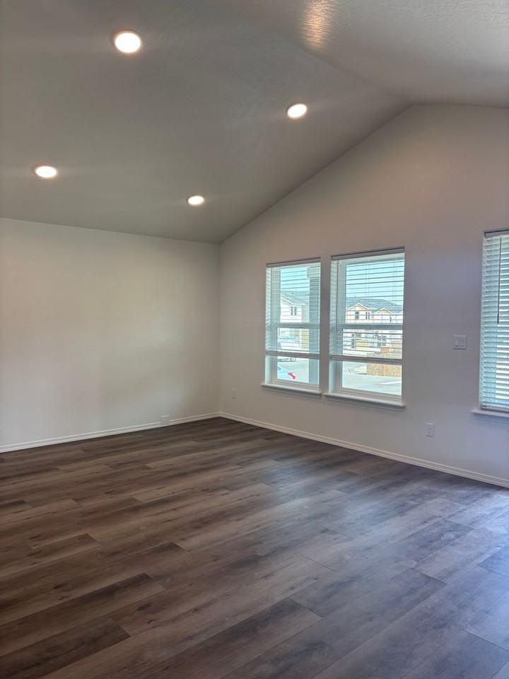 3690 S Quay St - Photo 3 of 8