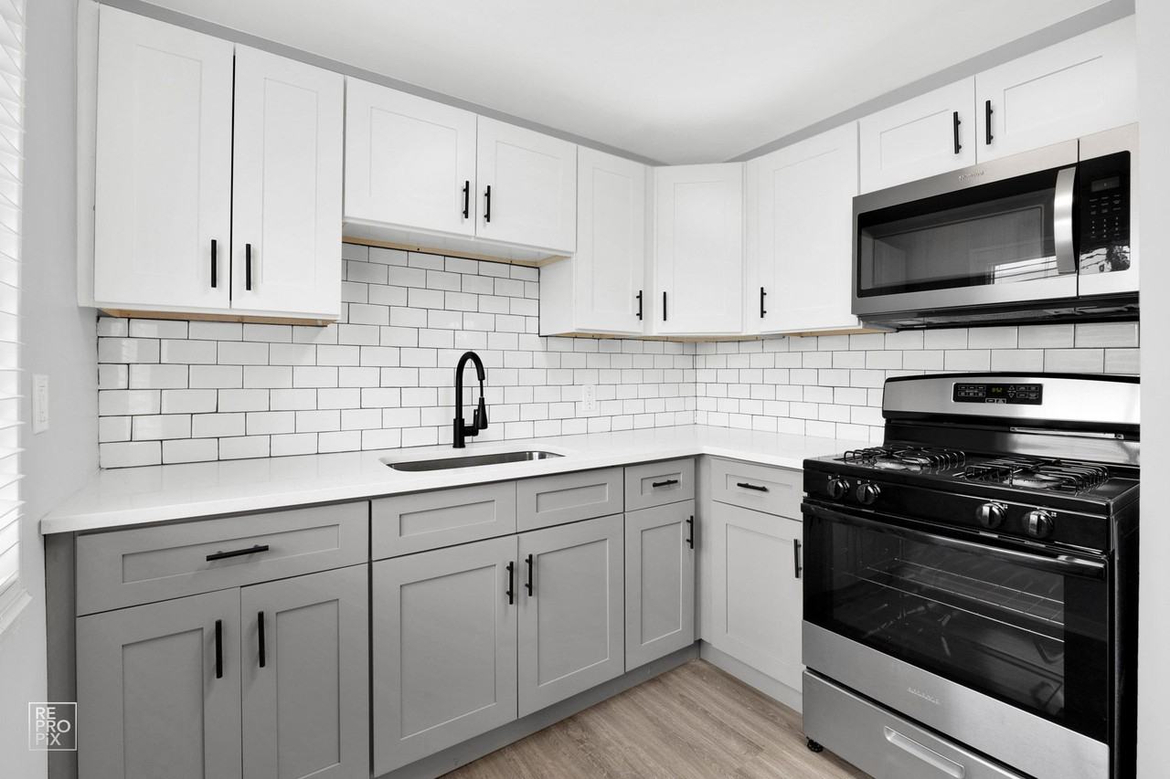 Oakwood - Photo 2 of 32