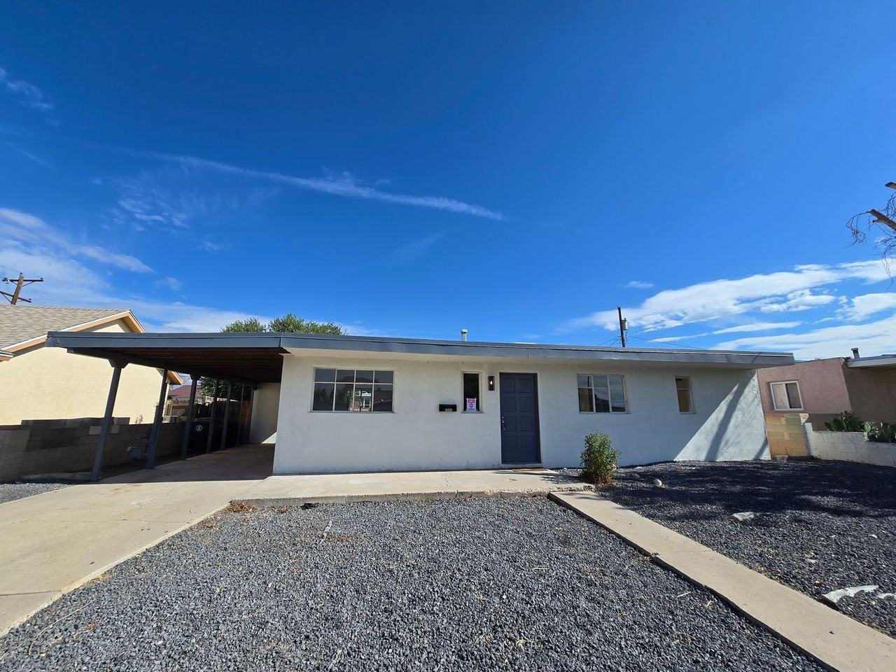 5005 Cherokee Rd Ne - Photo 3 of 39