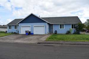 featured image of 469 Hummingbird St Se