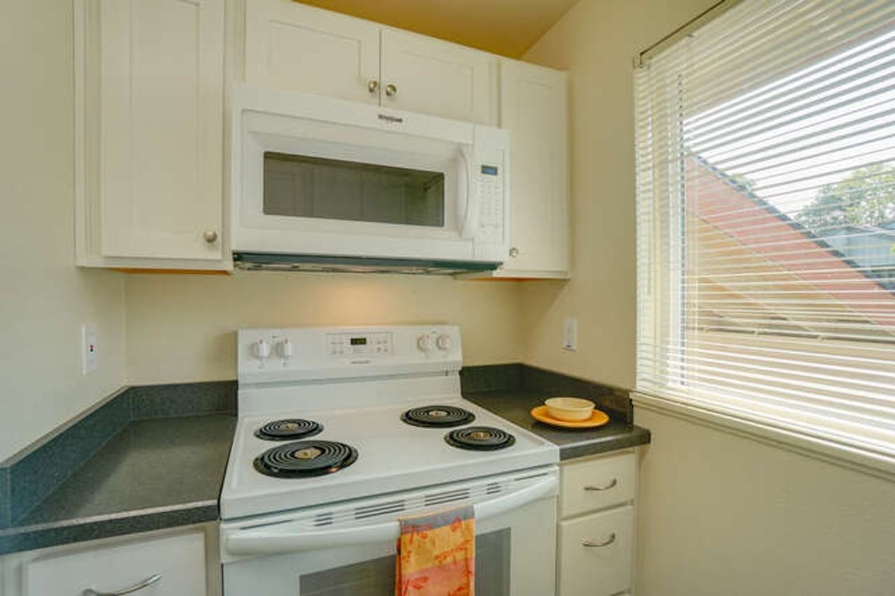 Sussex Village Apartments - Photo 7 of 13