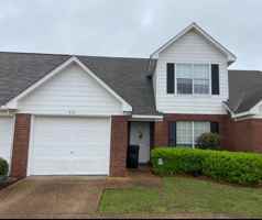 featured image of 418 Woodlake Ln