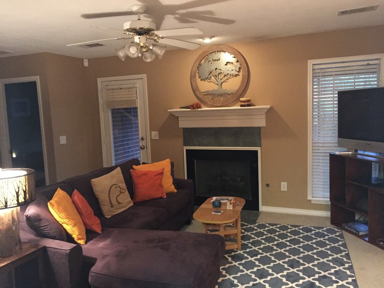 418 Woodlake Ln - Photo 2 of 7