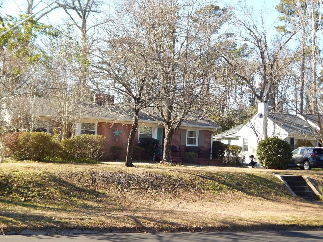 210 Wayne Dr - Photo 4 of 20