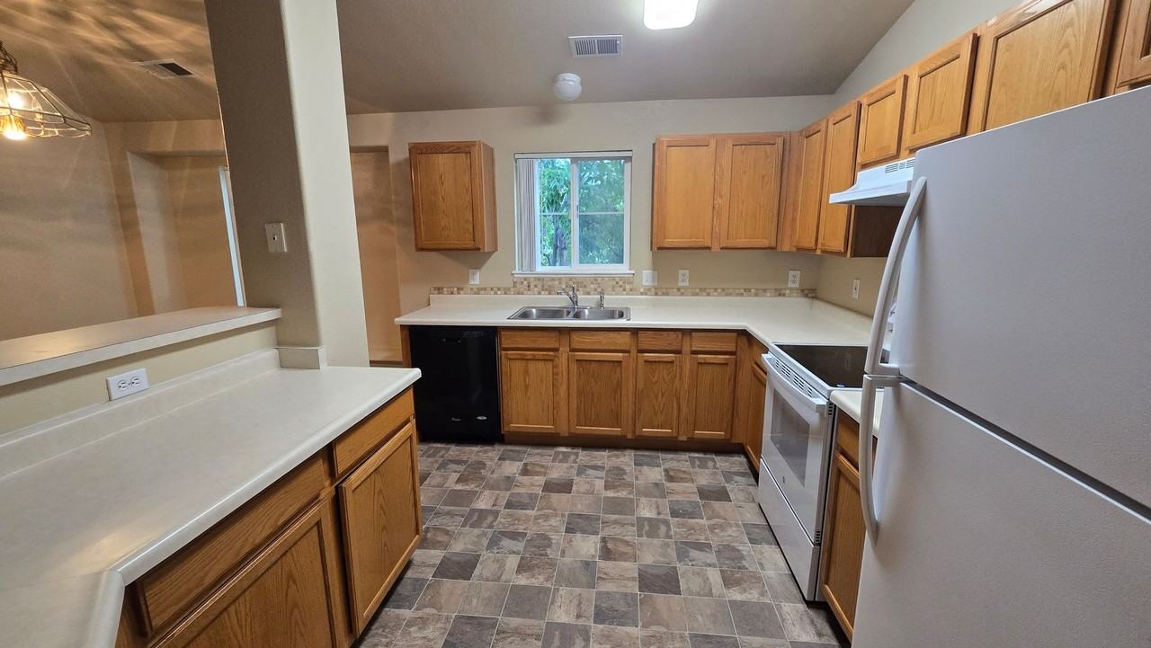 3835 Strawberry Field Grv - Photo 7 of 24