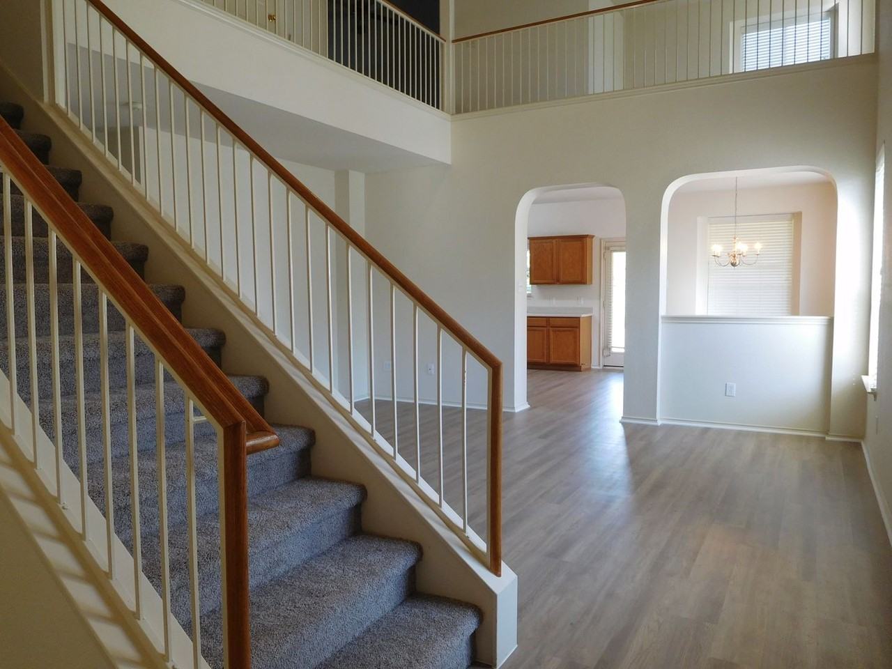 911 Middle Brook Dr - Photo 4 of 50