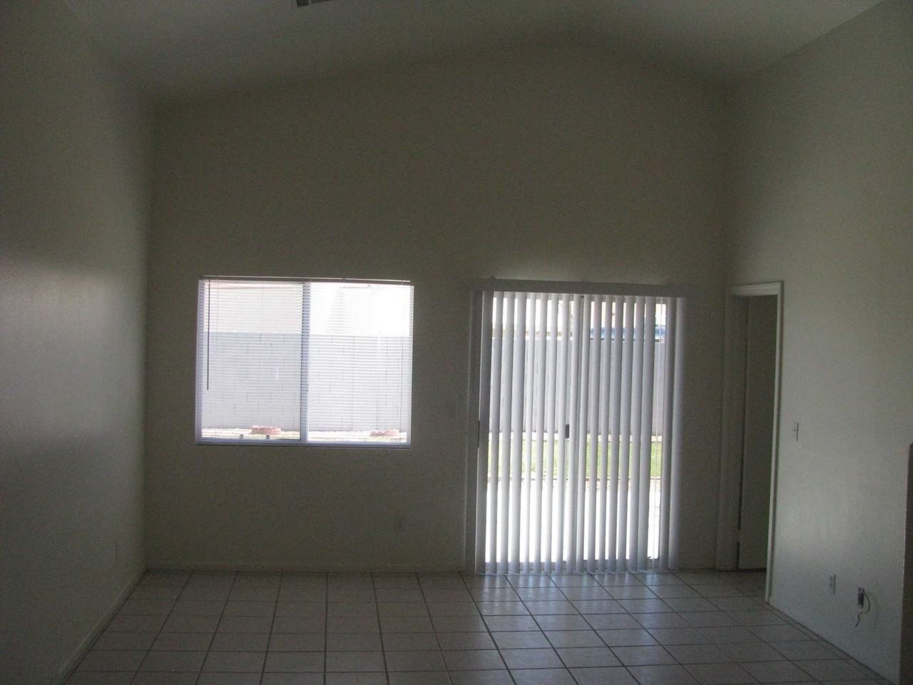 3702 Rose Canyon Dr - Photo 2 of 13