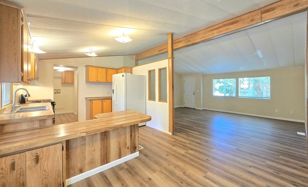 12105 26th Ave Ne #A - Photo 2 of 23