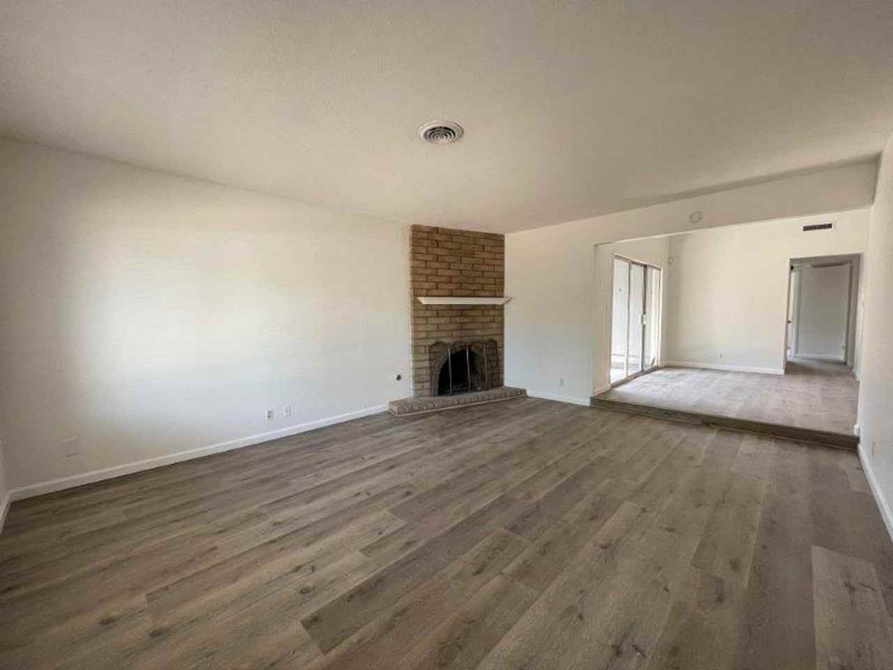 1309 Oak Terrace Ct - Photo 4 of 18