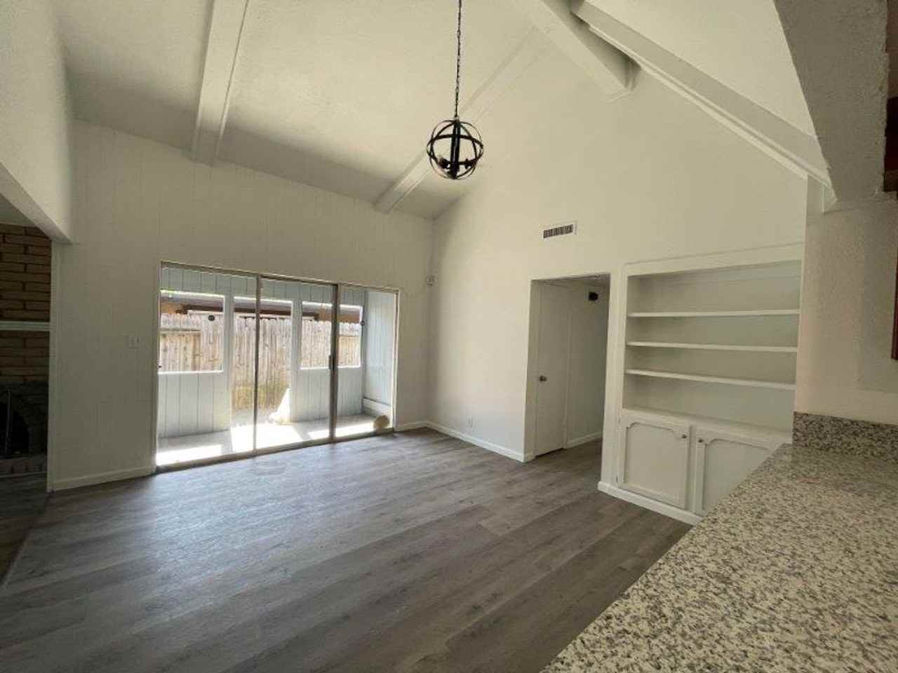 1309 Oak Terrace Ct - Photo 7 of 18