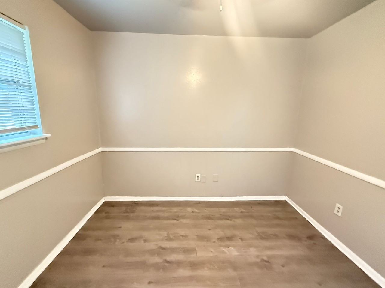 1935 E 51st Pl - Photo 5 of 11