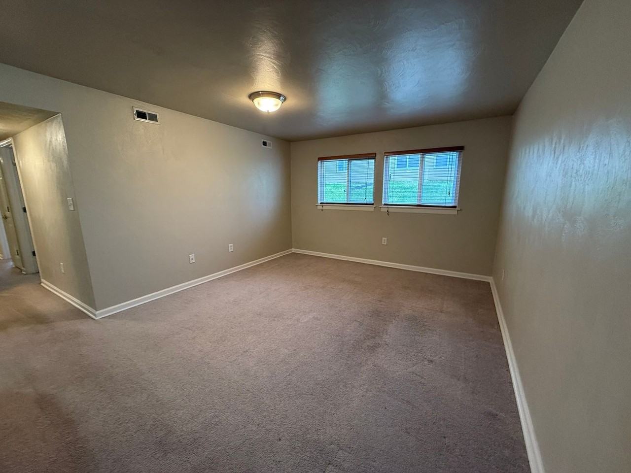 1730 Liberty Ln #14 - Photo 2 of 11