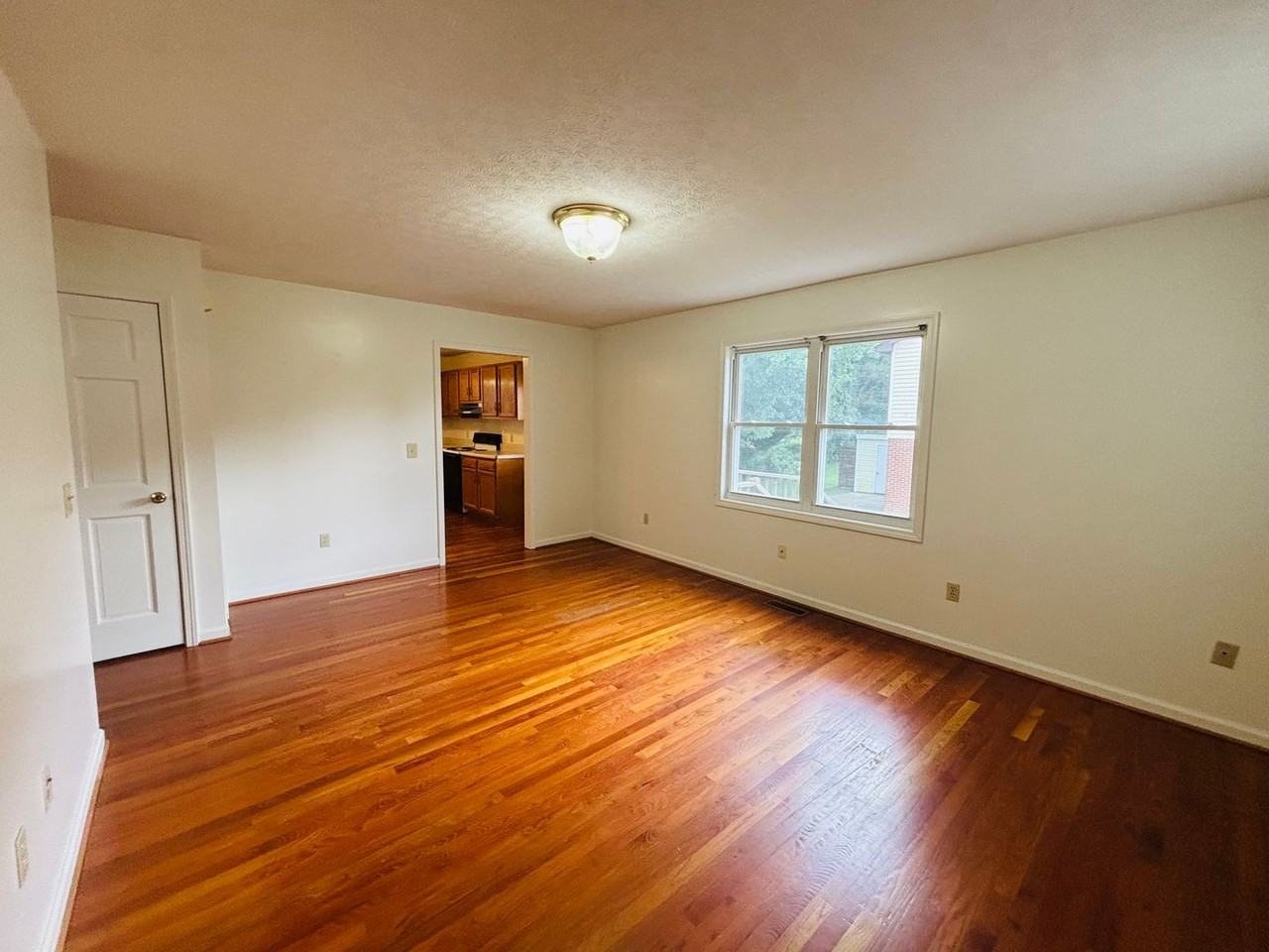 70 Franklin Parke Ct - Photo 2 of 14