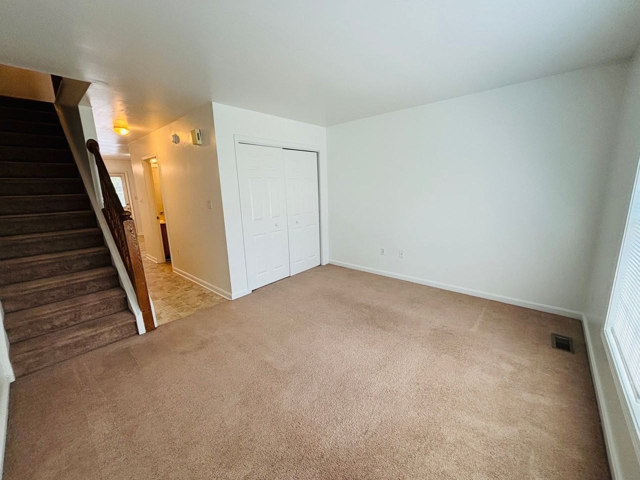 902 Kabrich St #2 - Photo 5 of 16