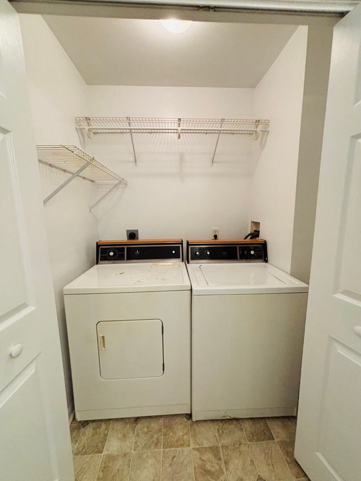 902 Kabrich St #2 - Photo 6 of 16