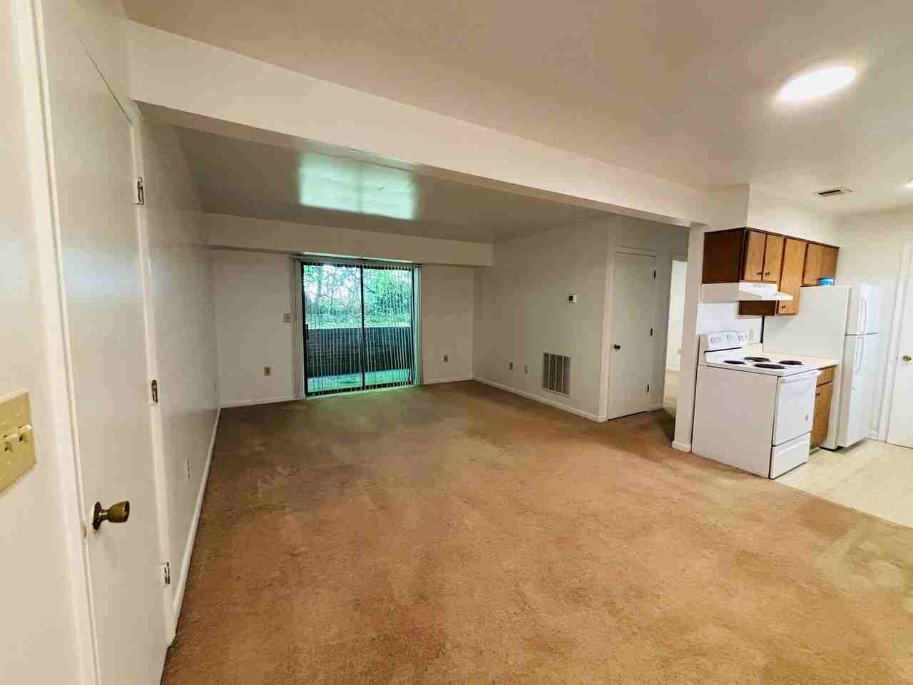 207 Wharton St Se #4 - Photo 2 of 12