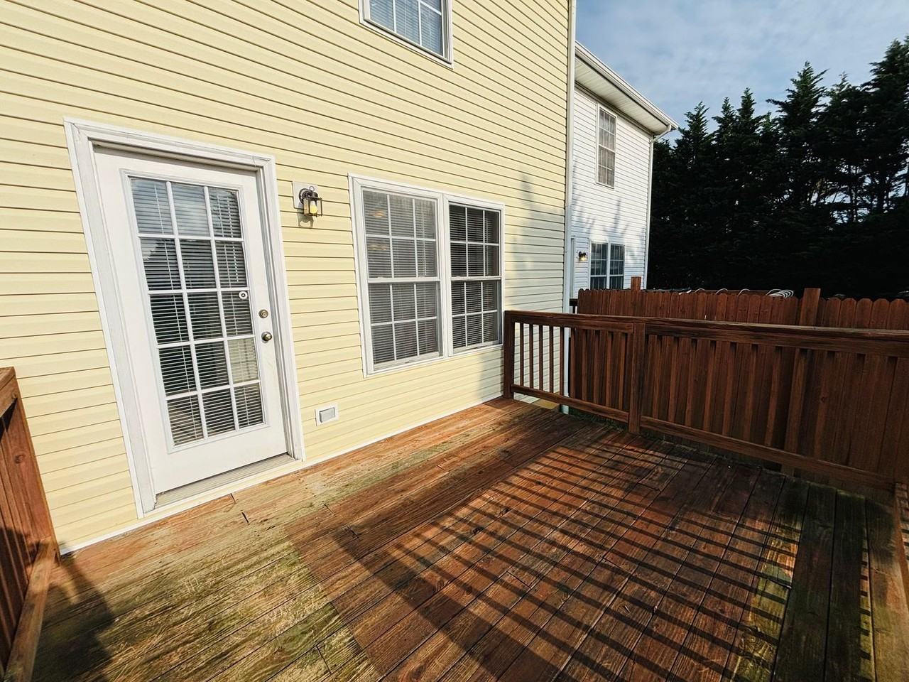 724 Park St - Photo 4 of 15
