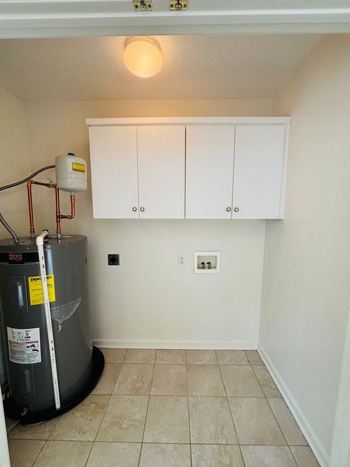 724 Park St - Photo 7 of 15