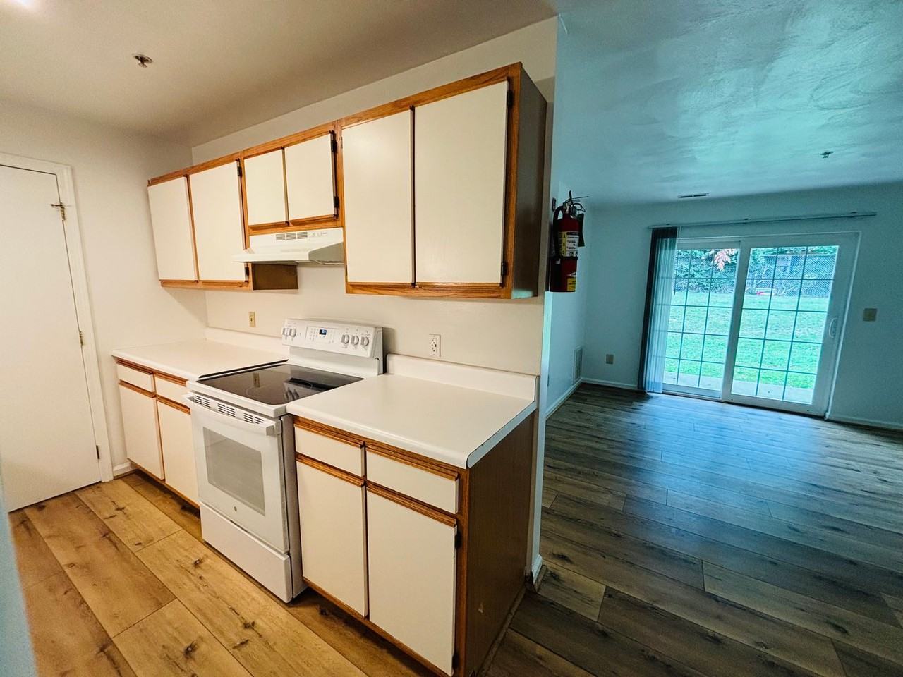 410 Houston St. - Photo 7 of 50