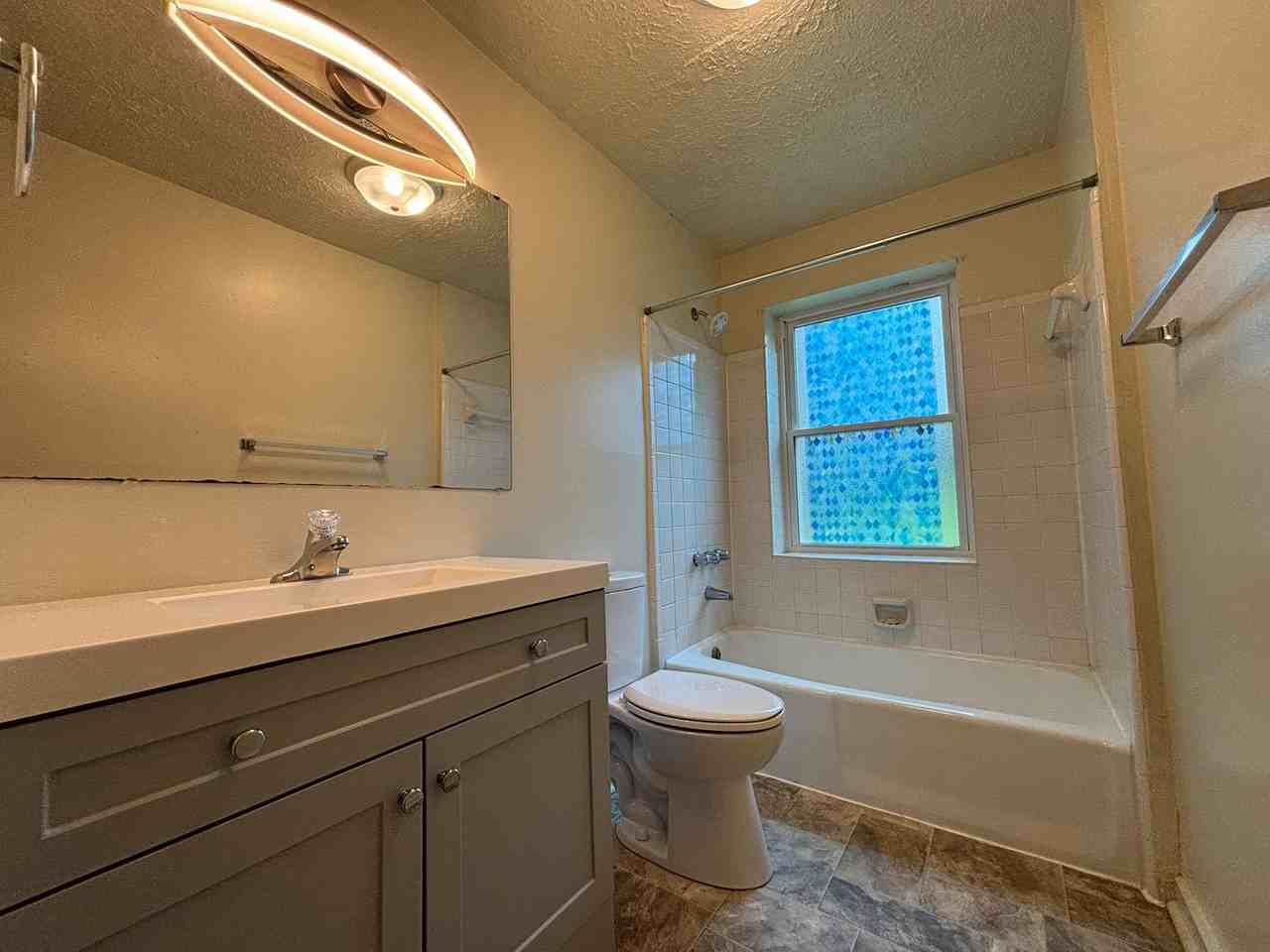 1077TH - 525 Rainbow St. - M - Photo 5 of 15