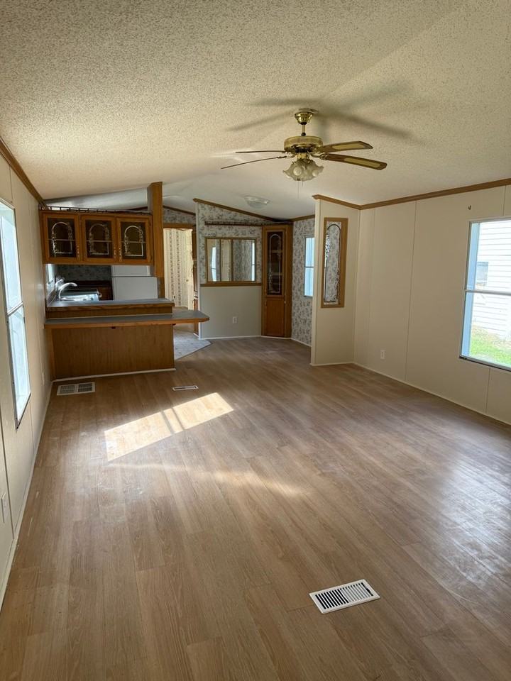 1992 Ritner Hwy - Photo 3 of 27