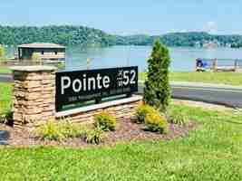 featured image of 652 Oak Grove Rd