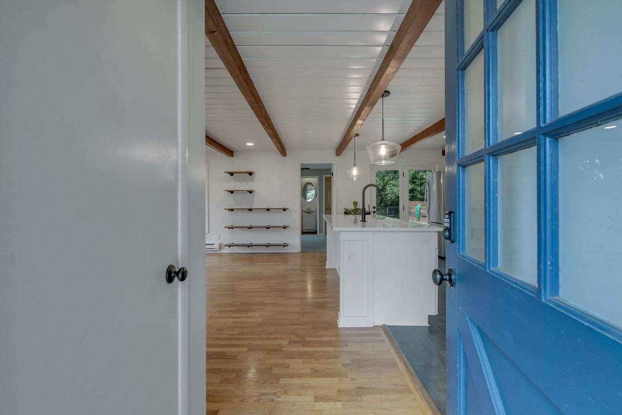 2801 Marietta St - Photo 3 of 25