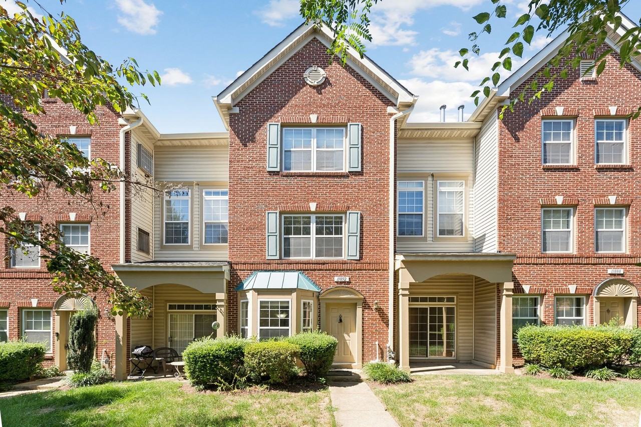 11892 Breton Ct #7A - Photo 2 of 25